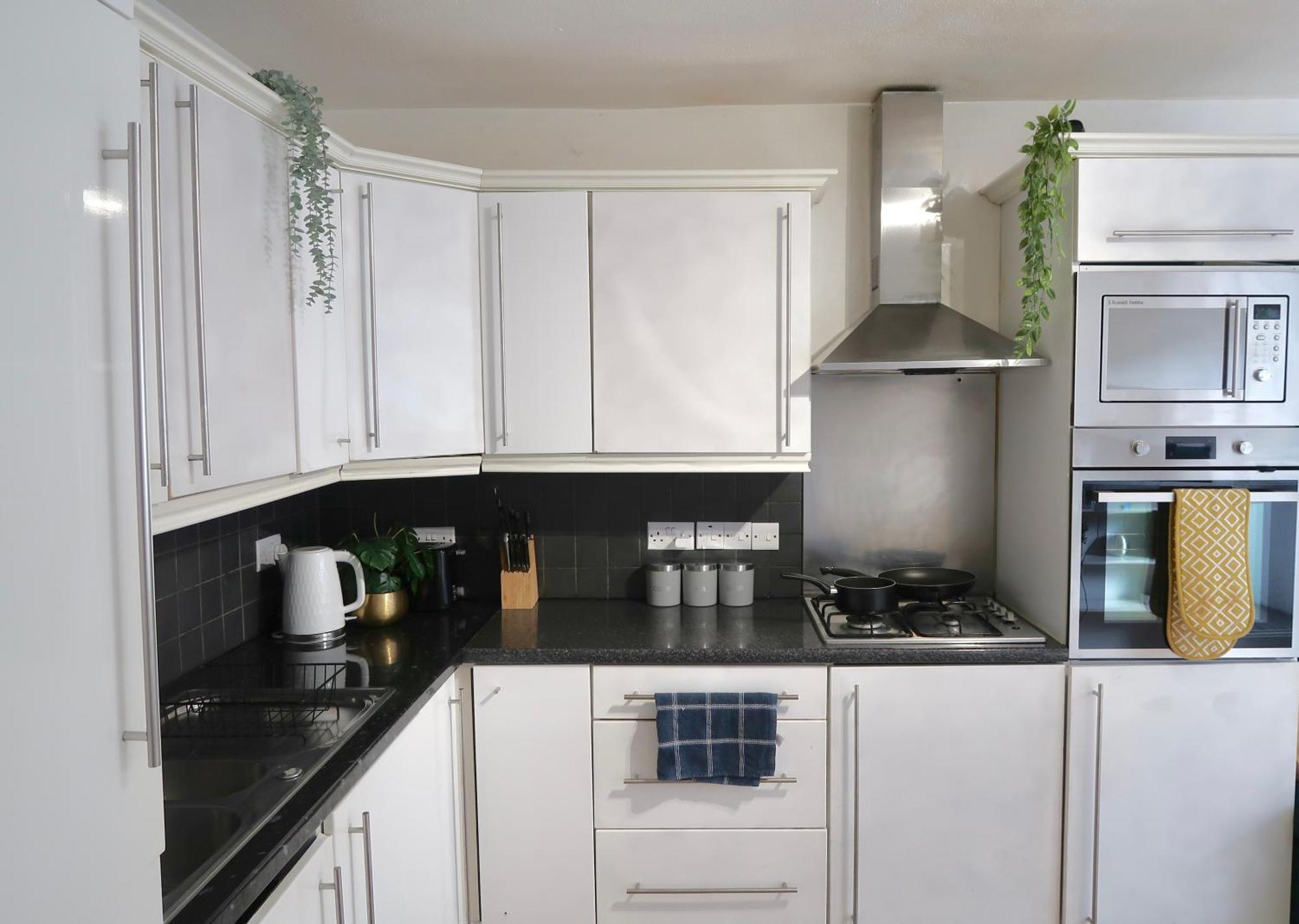 Chic 4-bed In Trendy Clerkenwell W Balcony And Walking Distance To Tube Apartment London
