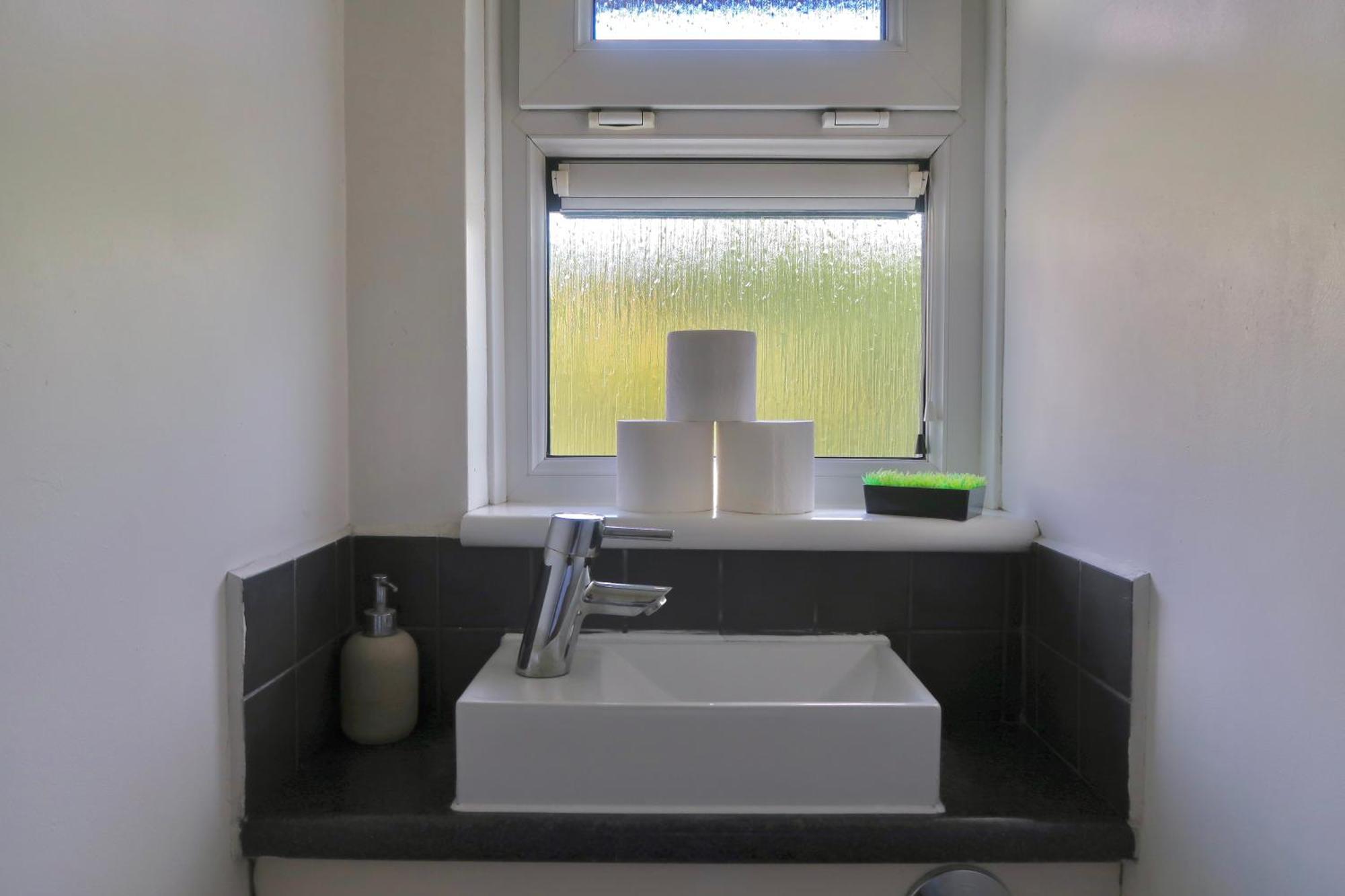 Apartment Chic 4-bed In Trendy Clerkenwell W Balcony And Walking Distance To Tube