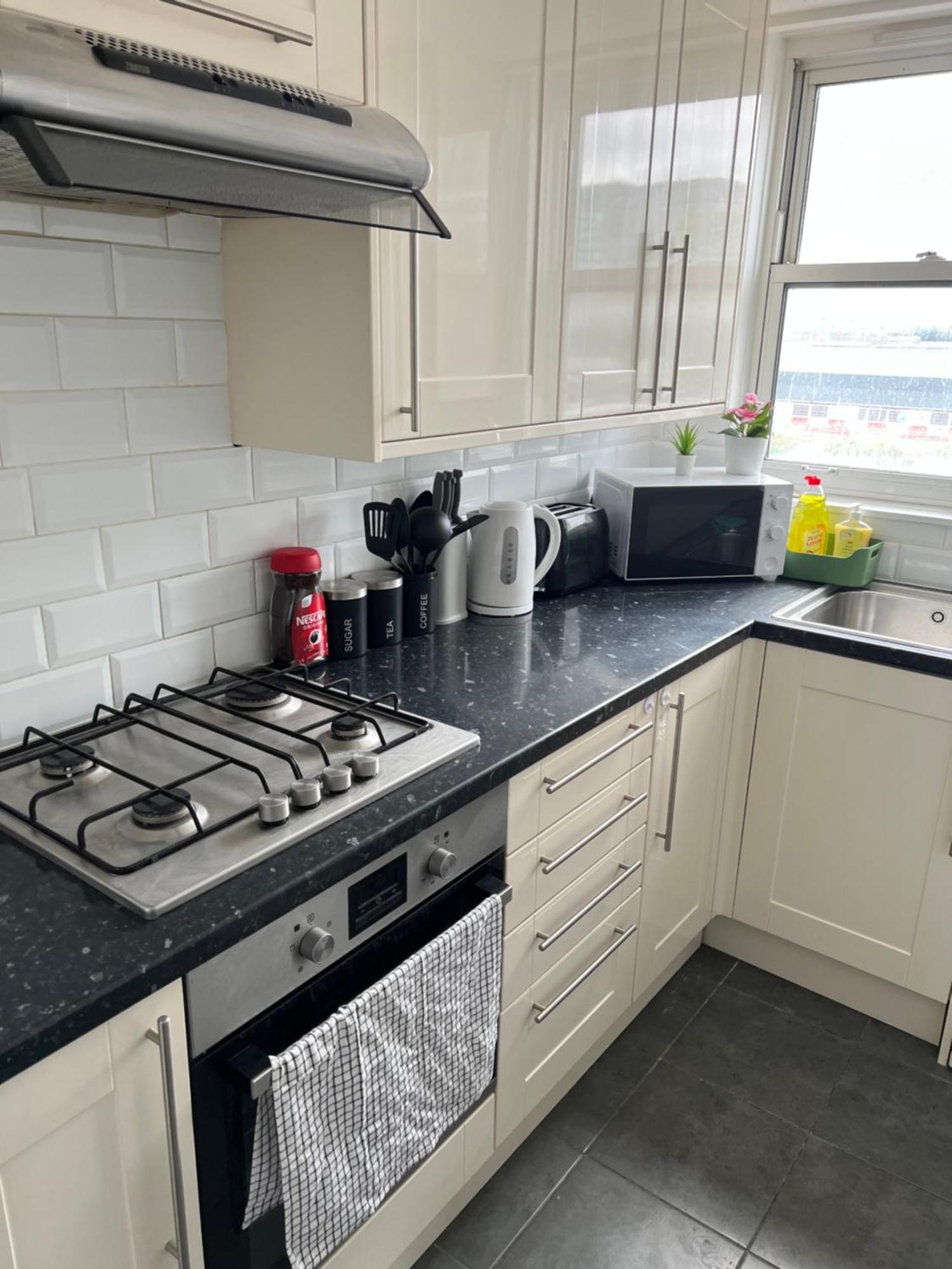 Lovely Entire Flat With Private Balcony In Euston-central Appartement