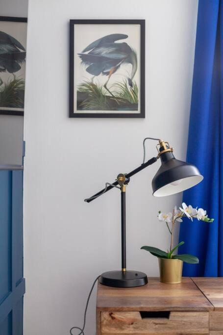 Lägenhet Lux 3-bed With Patio In London