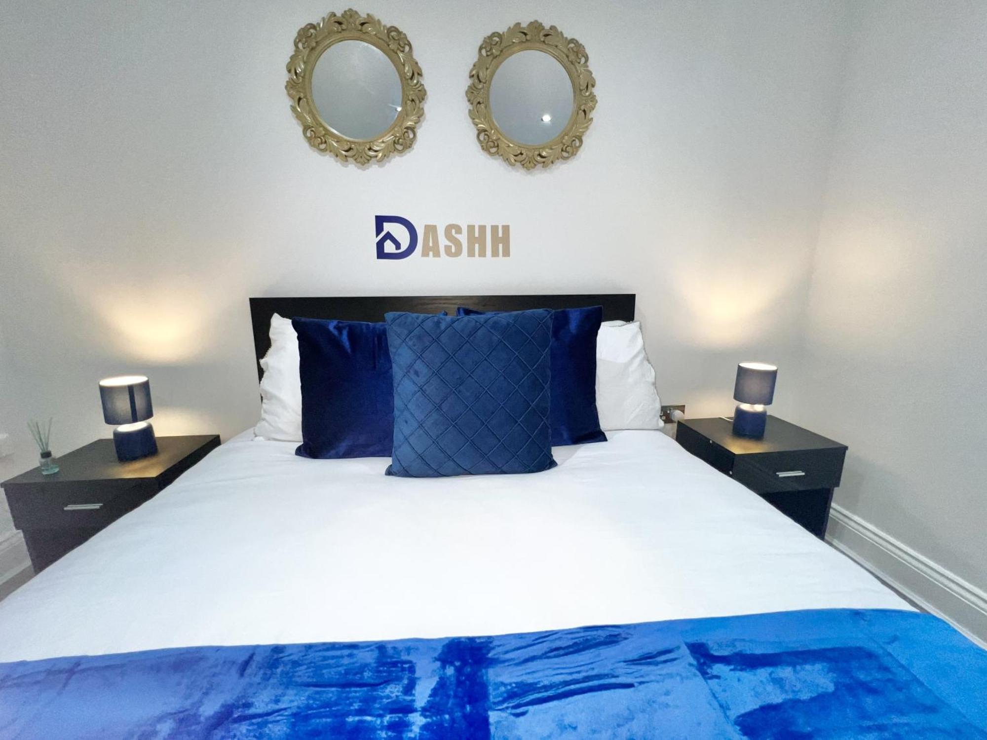 Three Bedroom By Dashh Short Lets & Serviced In Shepherds Bush Sleeps 9 With Free Wifi Londen