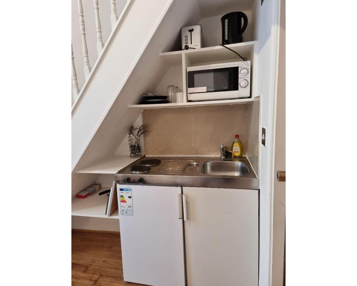 Fg2- Mezzanine Flat Fits 3 Near Hyde Park London