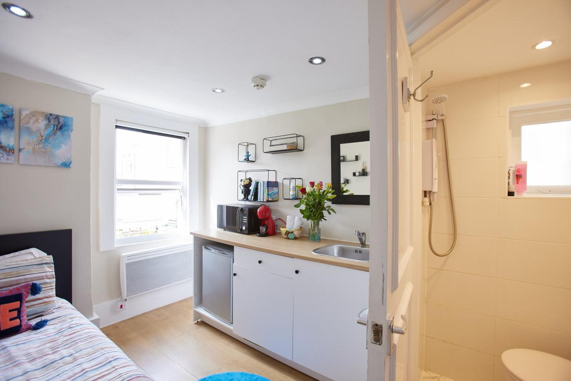 Your Ideal Getaway - Charming Haven Apartment London