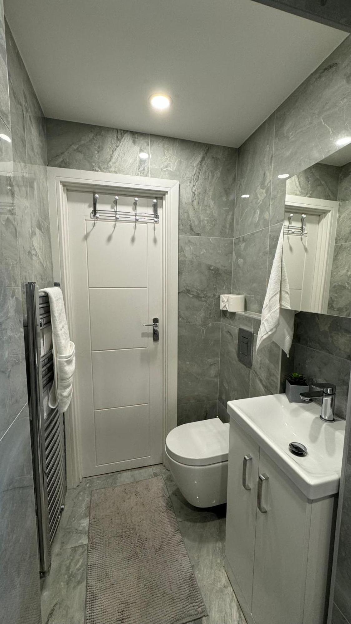 Spacious Double In Greater Privatunterkunft London