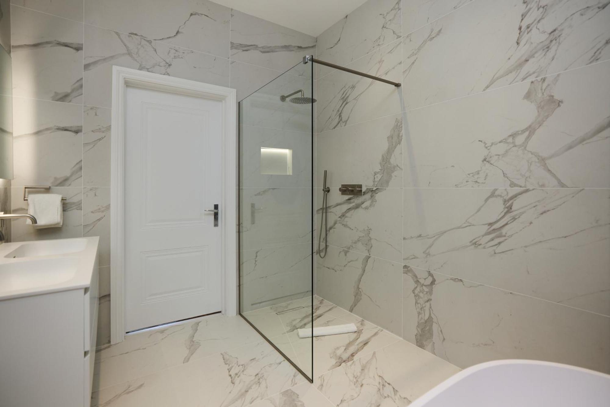The Roehampton Place - Elegant 5bdr House With Garden And Parking Appartement
