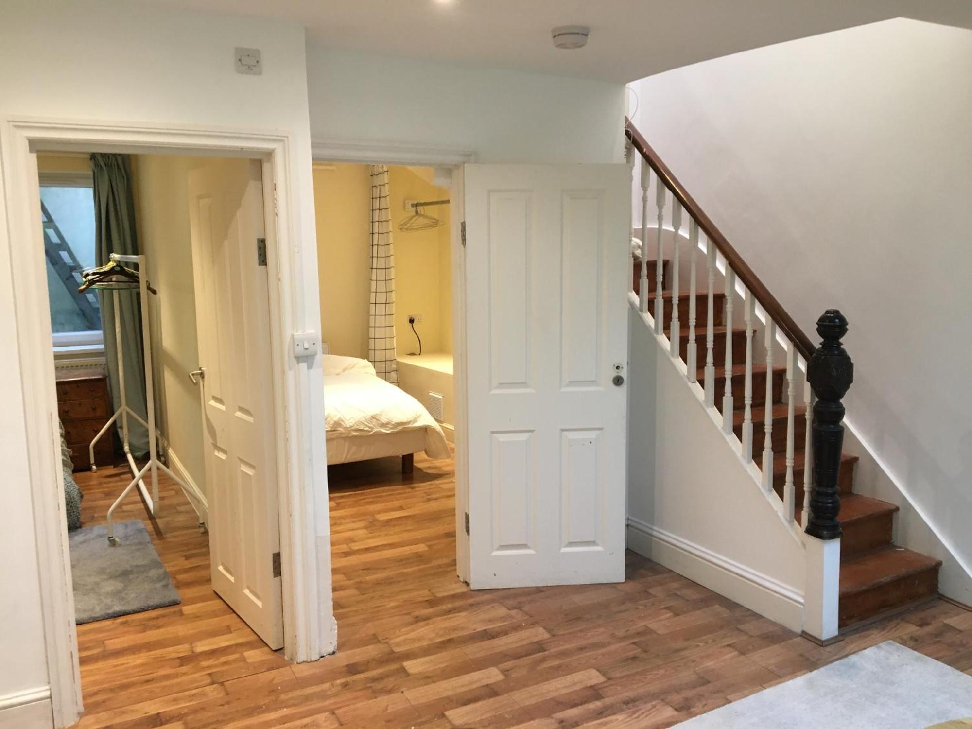 Spacious Duplex Flat * Londen