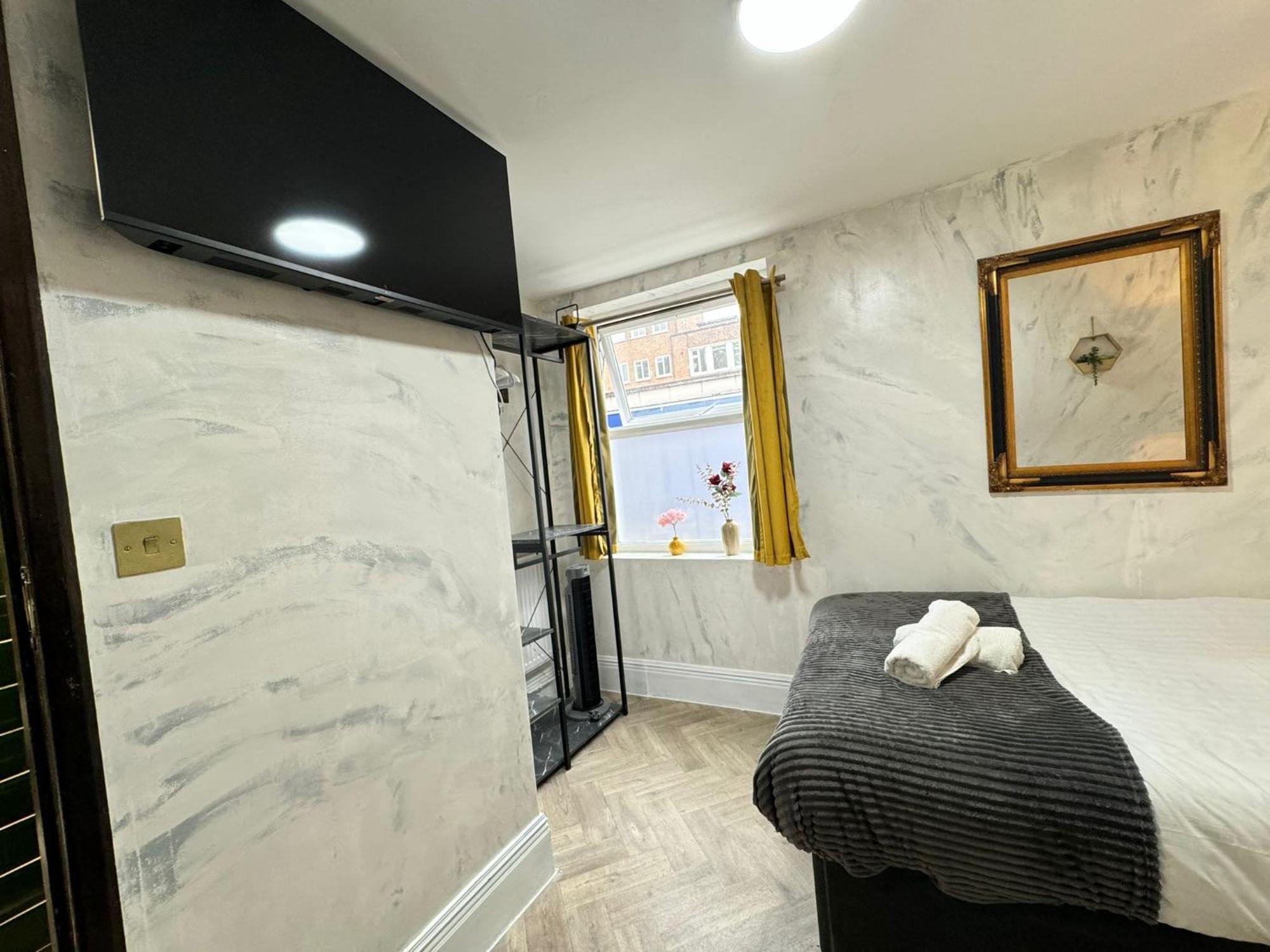 Nd - Hyde Park Hotell