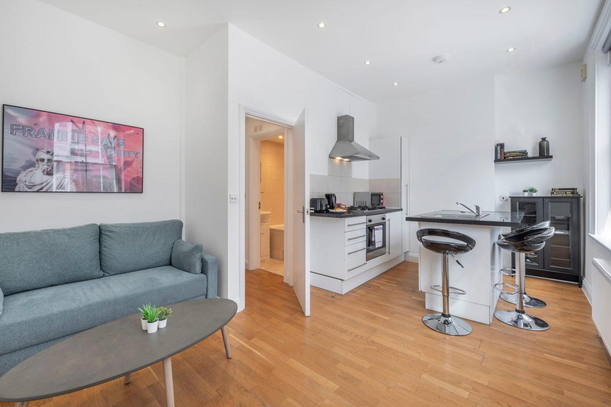 Dionysus' Den - Fitzrovia By Frankie Says Appartement Londen