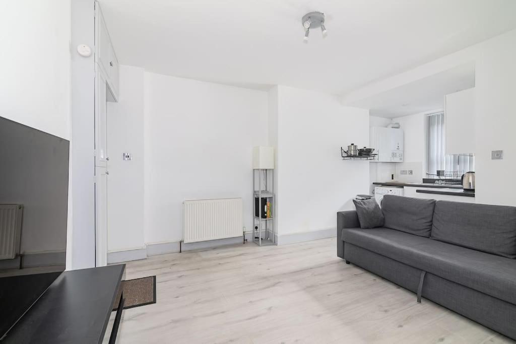One Bed Flat In Chiswick Appartement