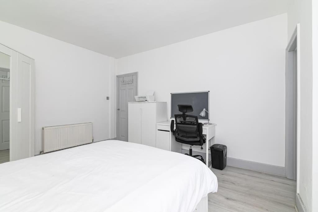 One Bed Flat In Chiswick Appartement