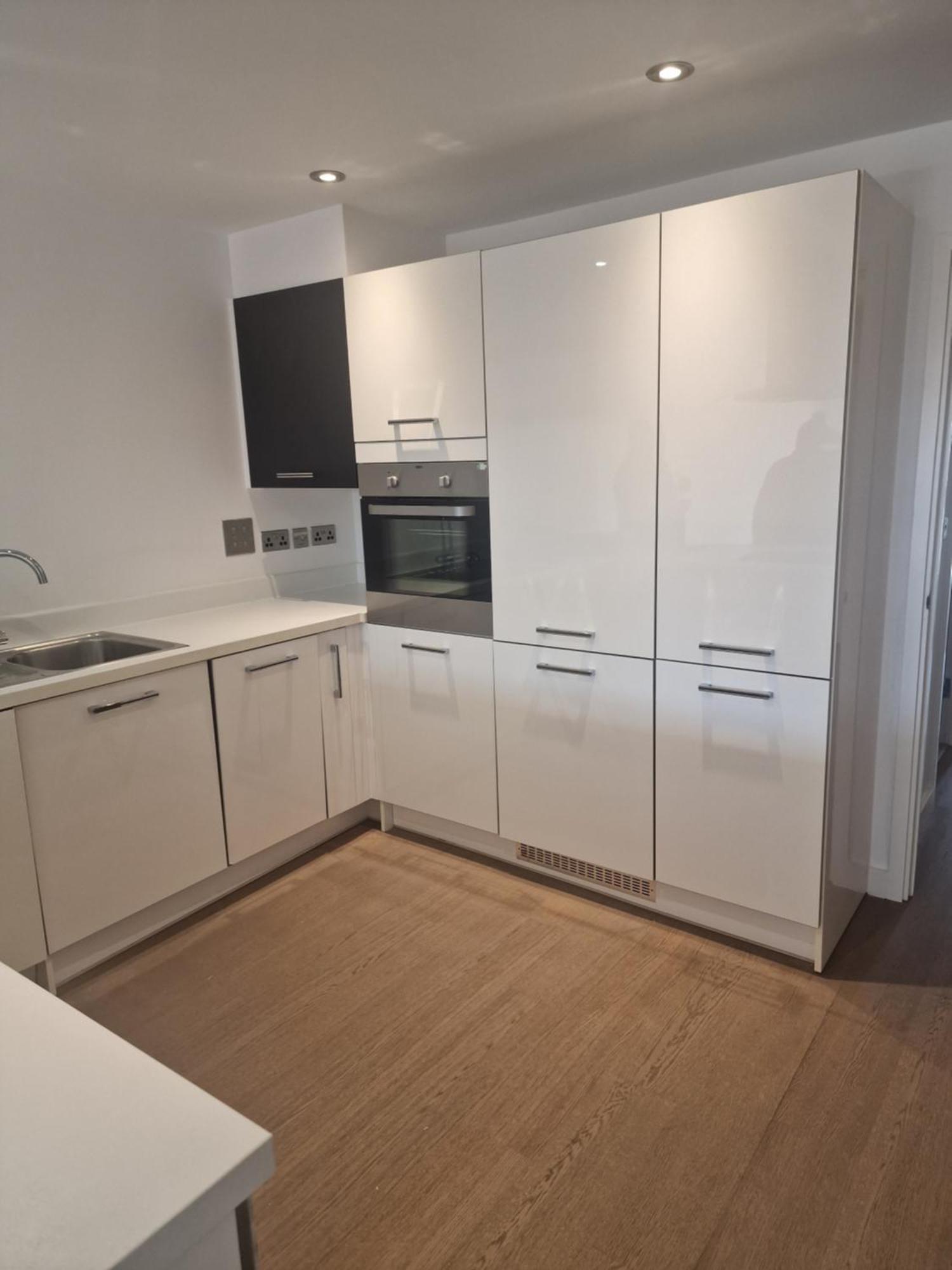 Sim Luxury Leilighet London