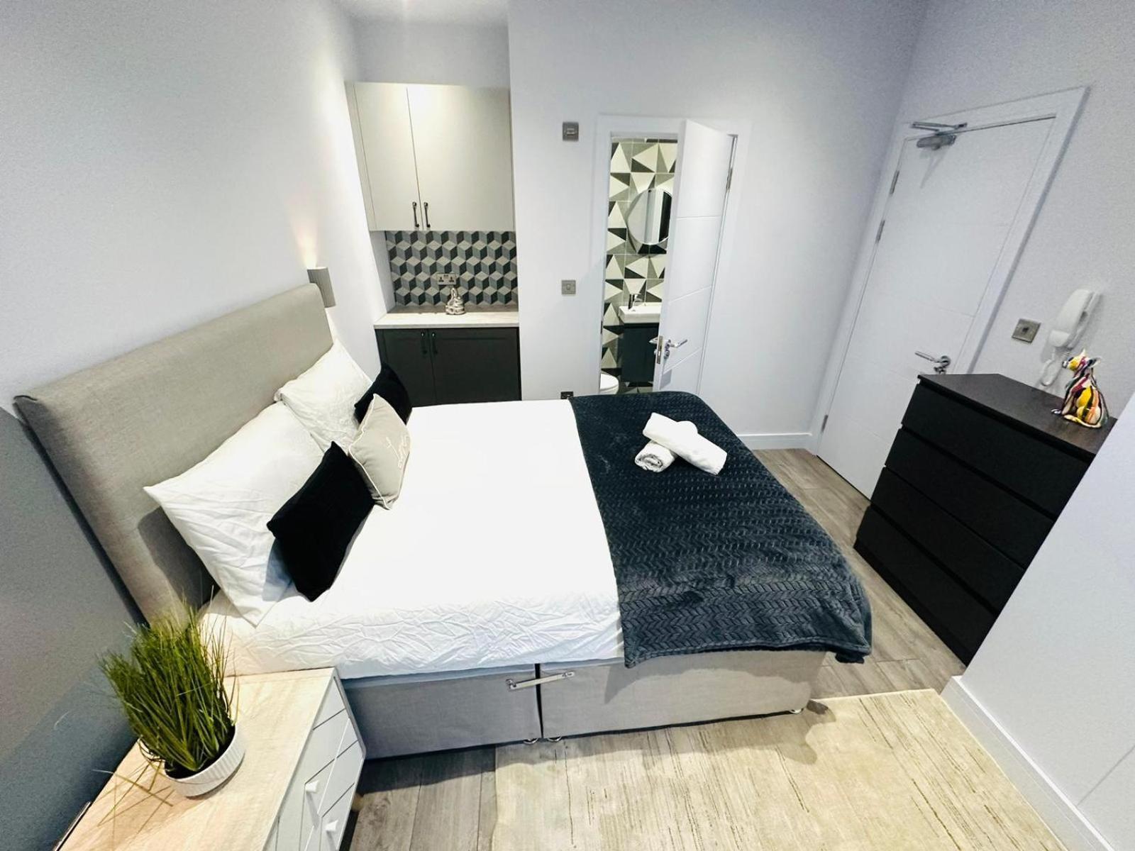 Sw18 Great Location Perfect For Tourist Pensionat *