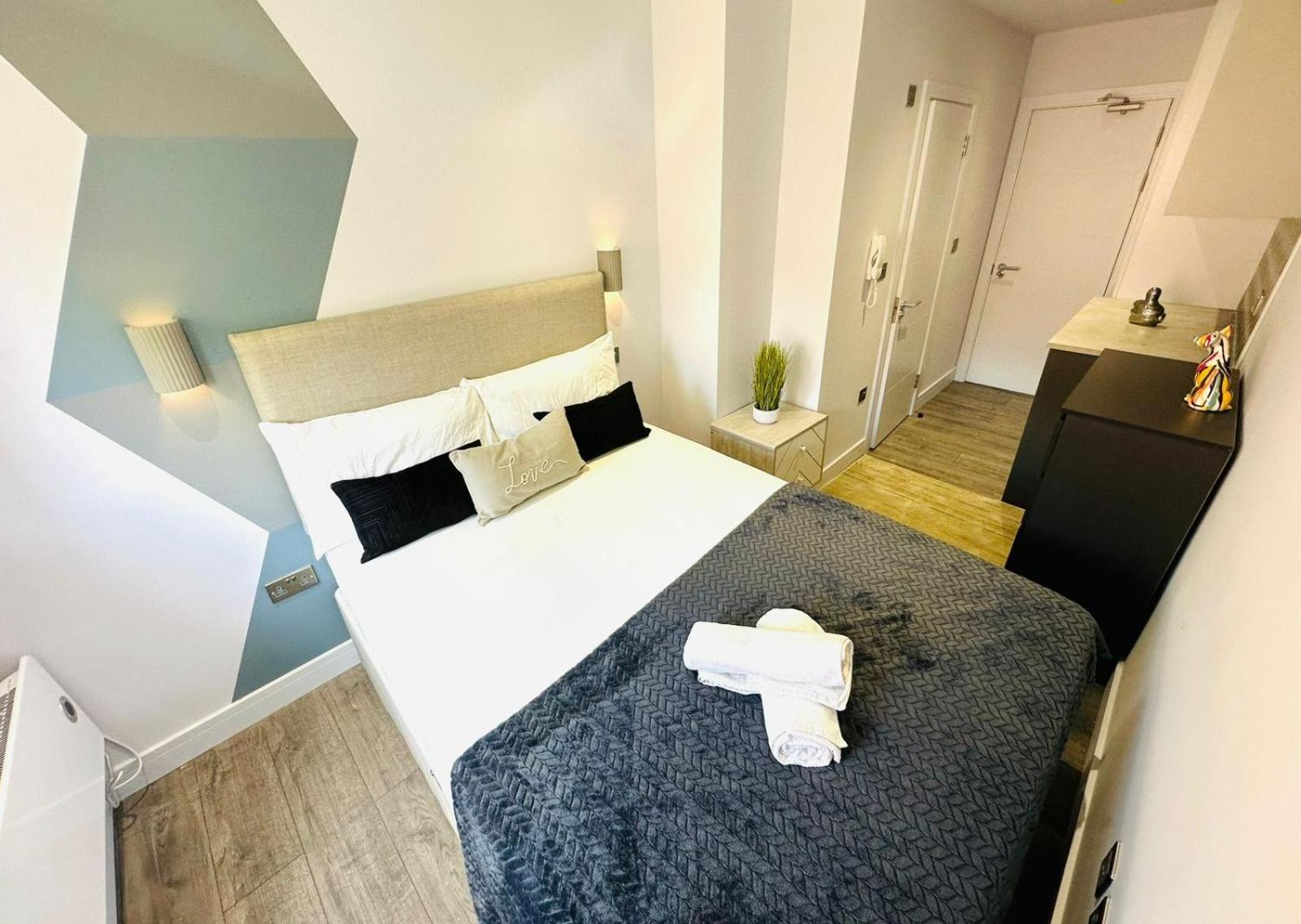 Sw18 Great Location Perfect For Tourist Pensionat *