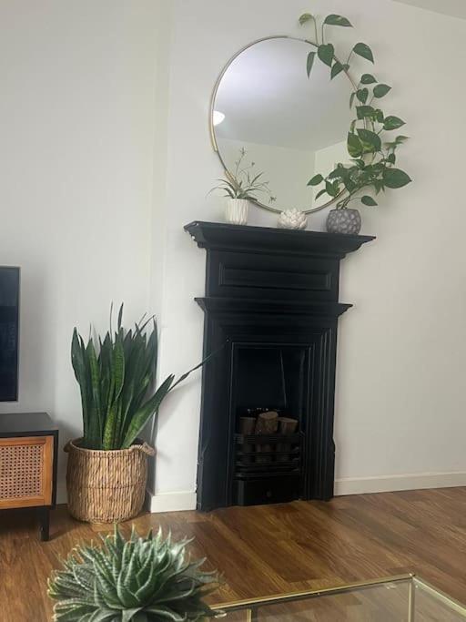 Beautiful 1 Bedroom House With Garden Londres