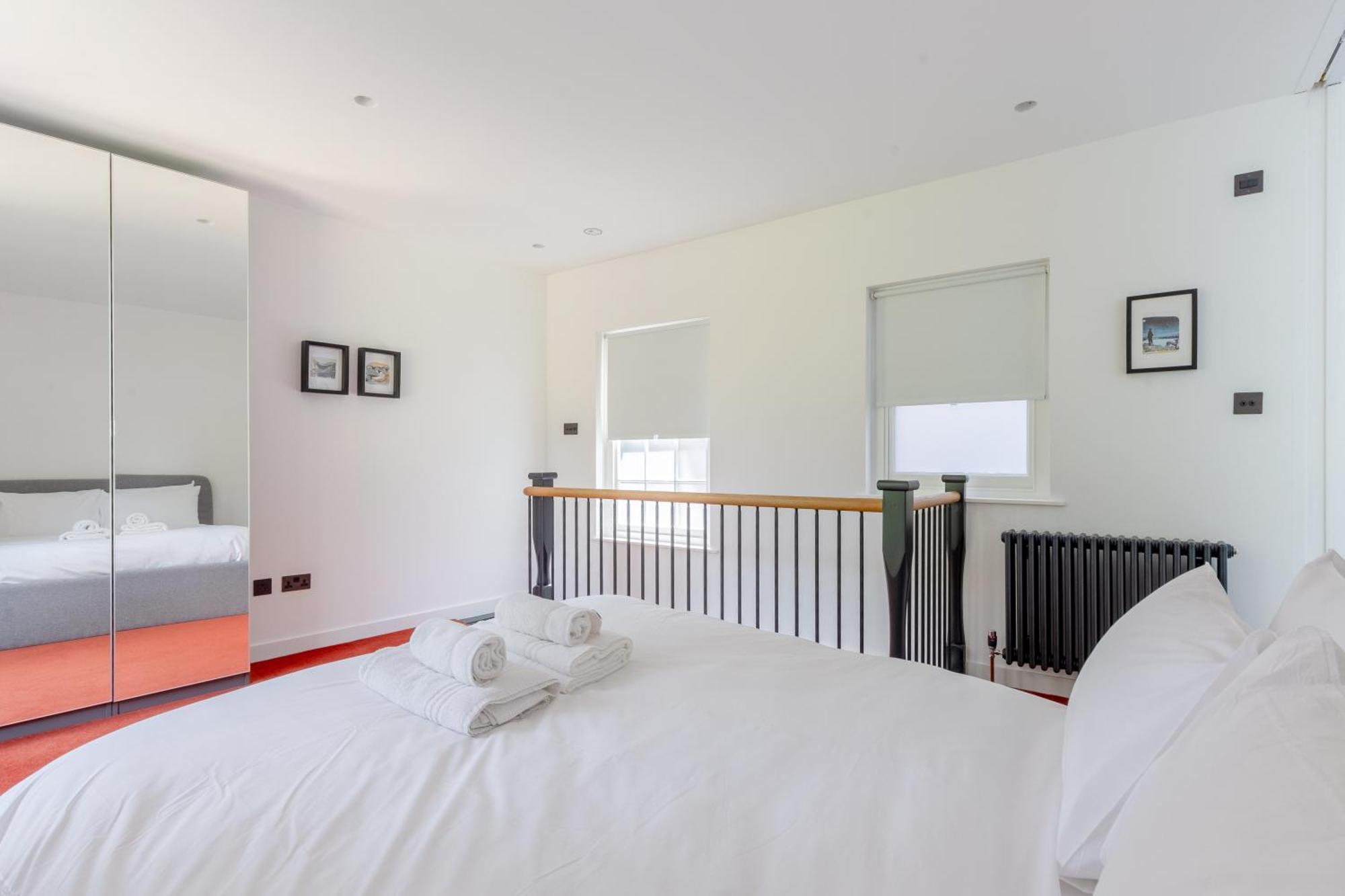 Industrial Chic 1bd House By Kings Cross Apartment *