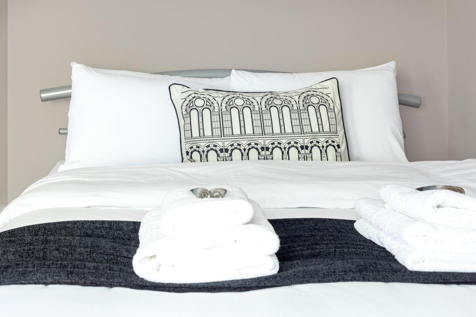 Magnificent 3br With Balcony Leilighet *