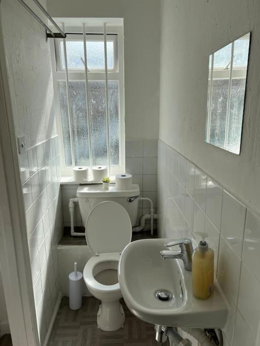 Ferienhaus Lovely 4 Bedroom Spacious House In Camden Town-central
