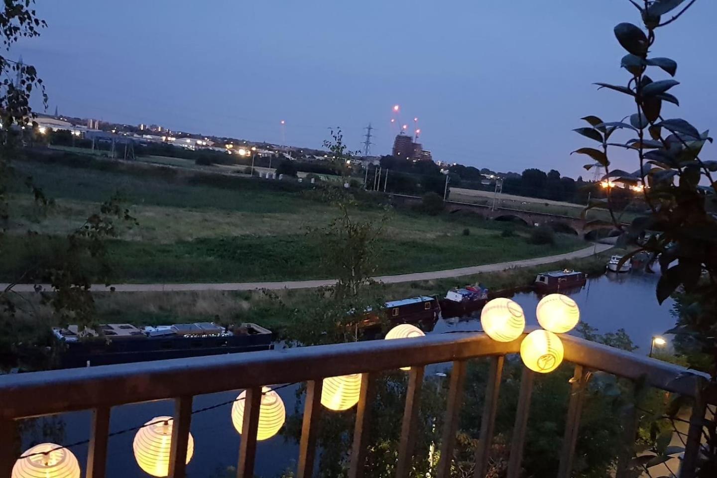 Idyllic Flat Over River Lea Appartement Londres
