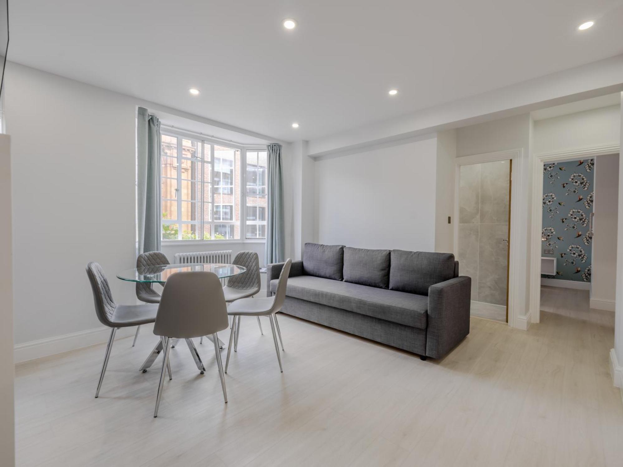Chelsea Cloisters Serviced Apartment *