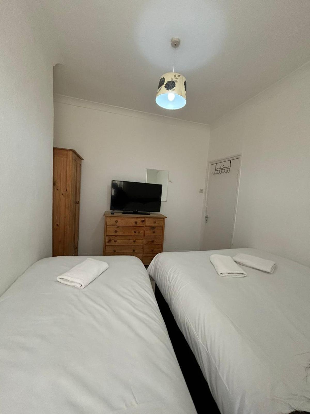 East 2 Bedroom Flat * Londra