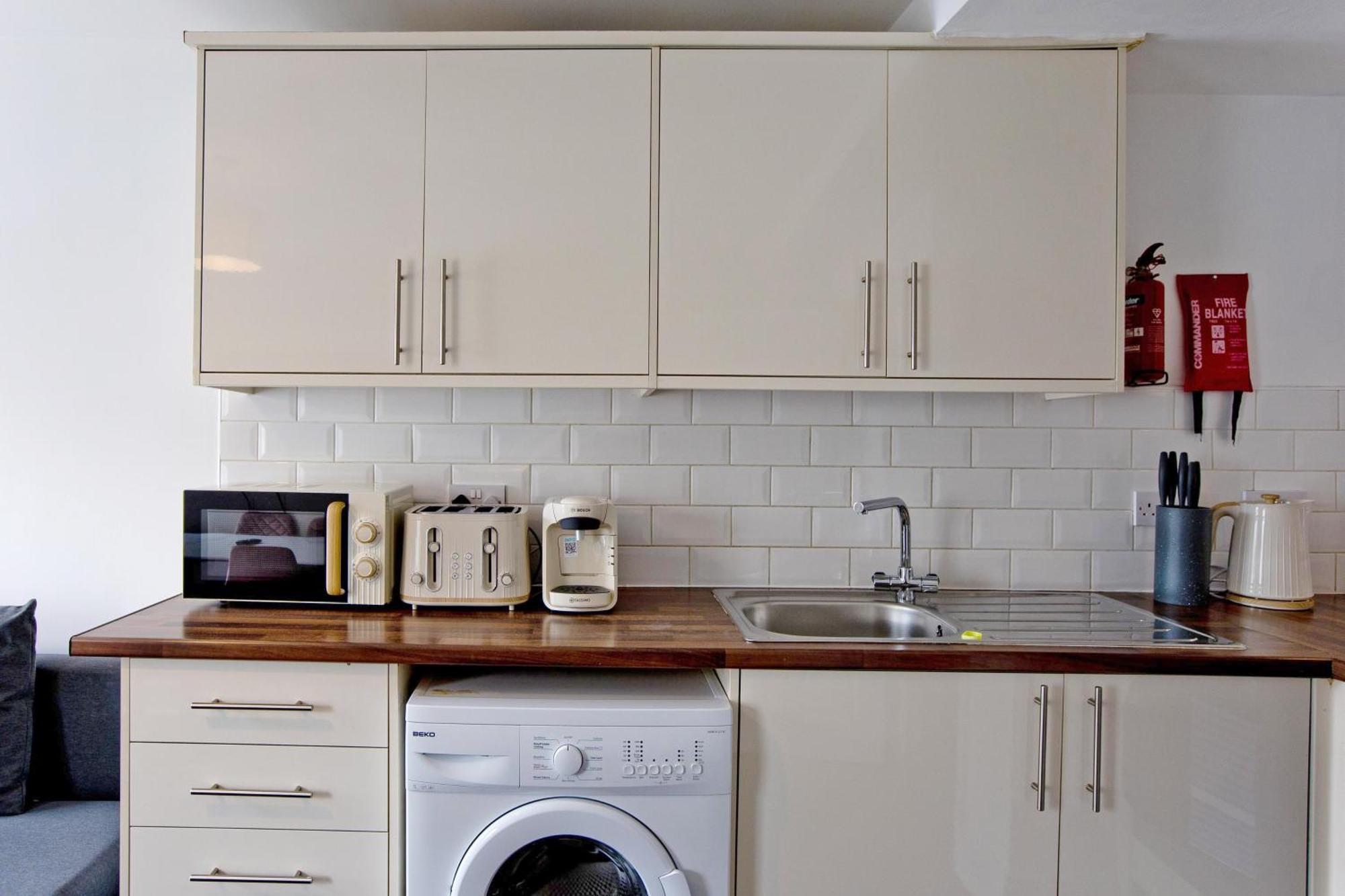 Imperial Corner House-whitechapel * London