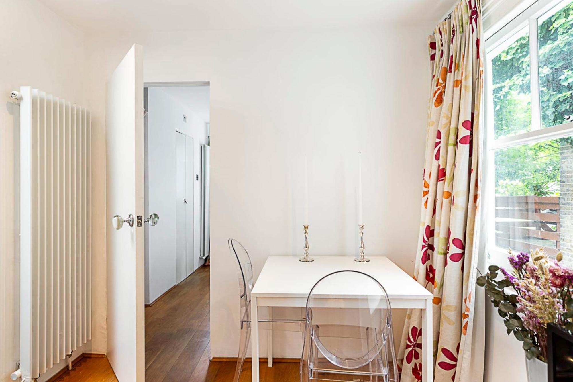 Apartment Parsons Modern One Bedroom Flat