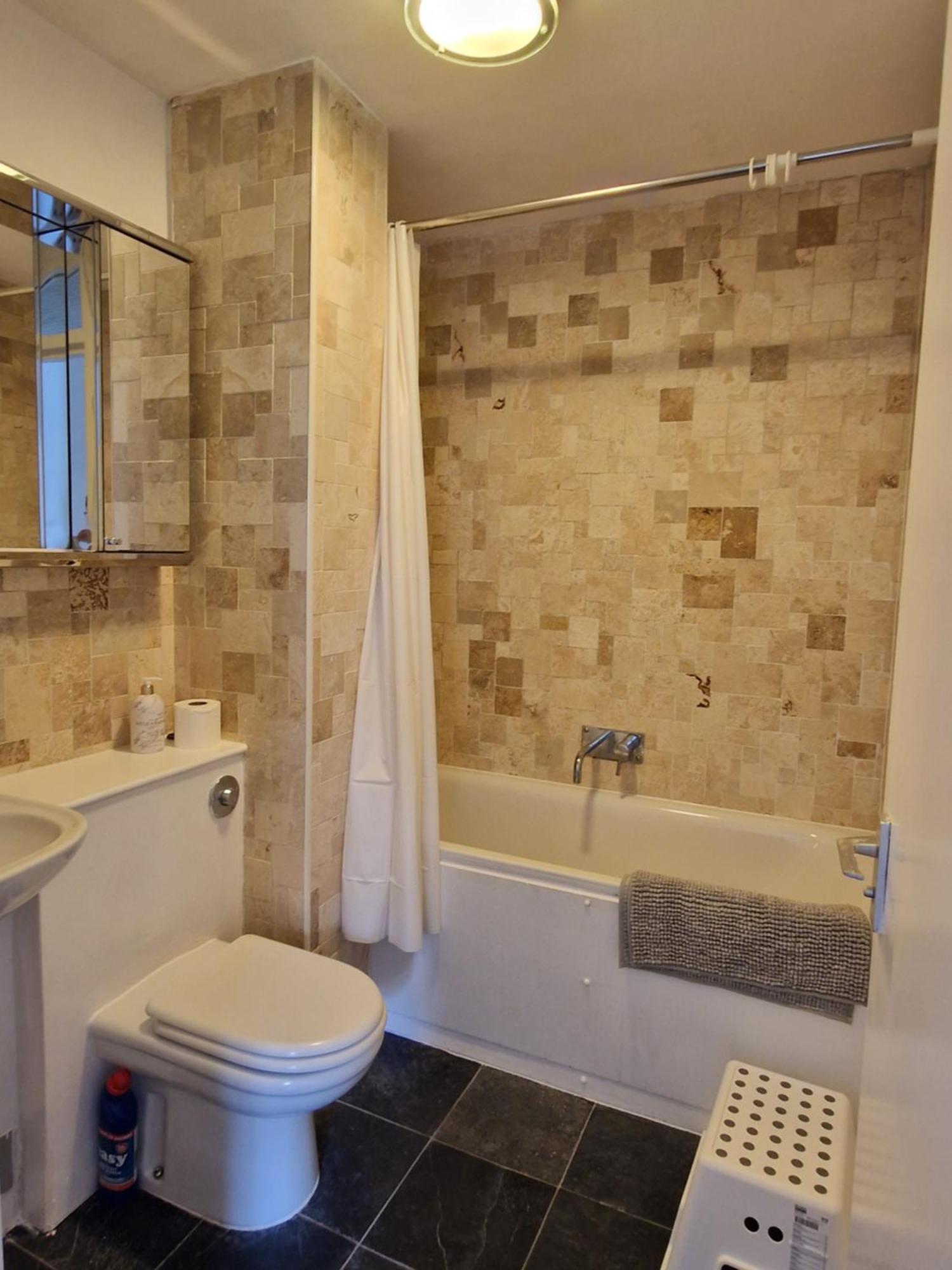 Appartement Wapping 700sqft 2 Bedroom - South Facing Dockside Views - Secure Parking Londen