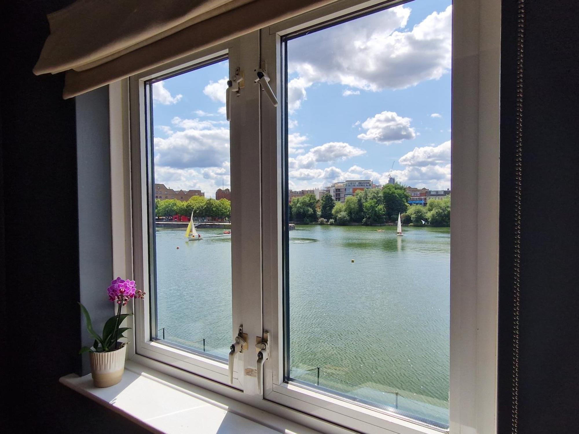 Appartement Wapping 700sqft 2 Bedroom - South Facing Dockside Views - Secure Parking *