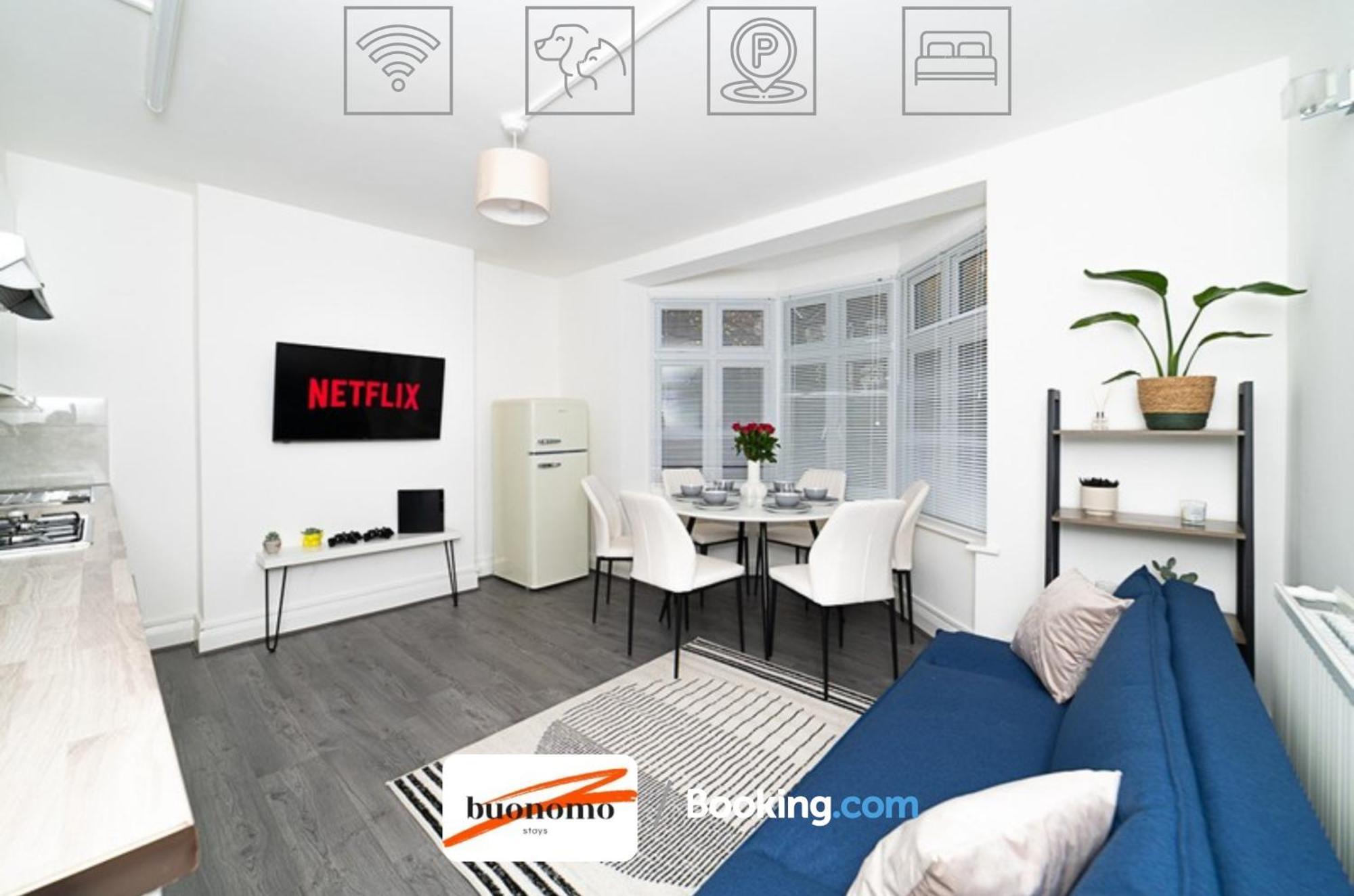 Appartement Three Bedroom At Buonomo Short Lets & Serviced With Netflix & Games