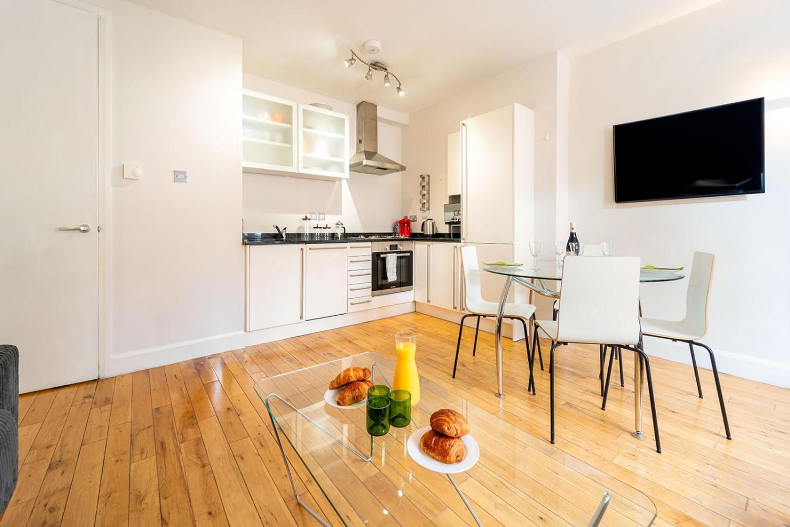 Appartamento Spacious With A Balcony In Prime Location In Farringdon Londra