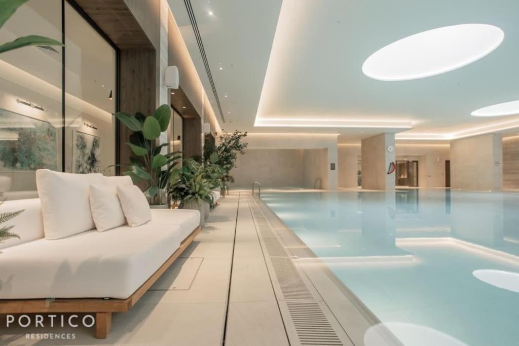 Appartement Portico Residences - Beautiful 2 Bed With Pool In Nine Elms *