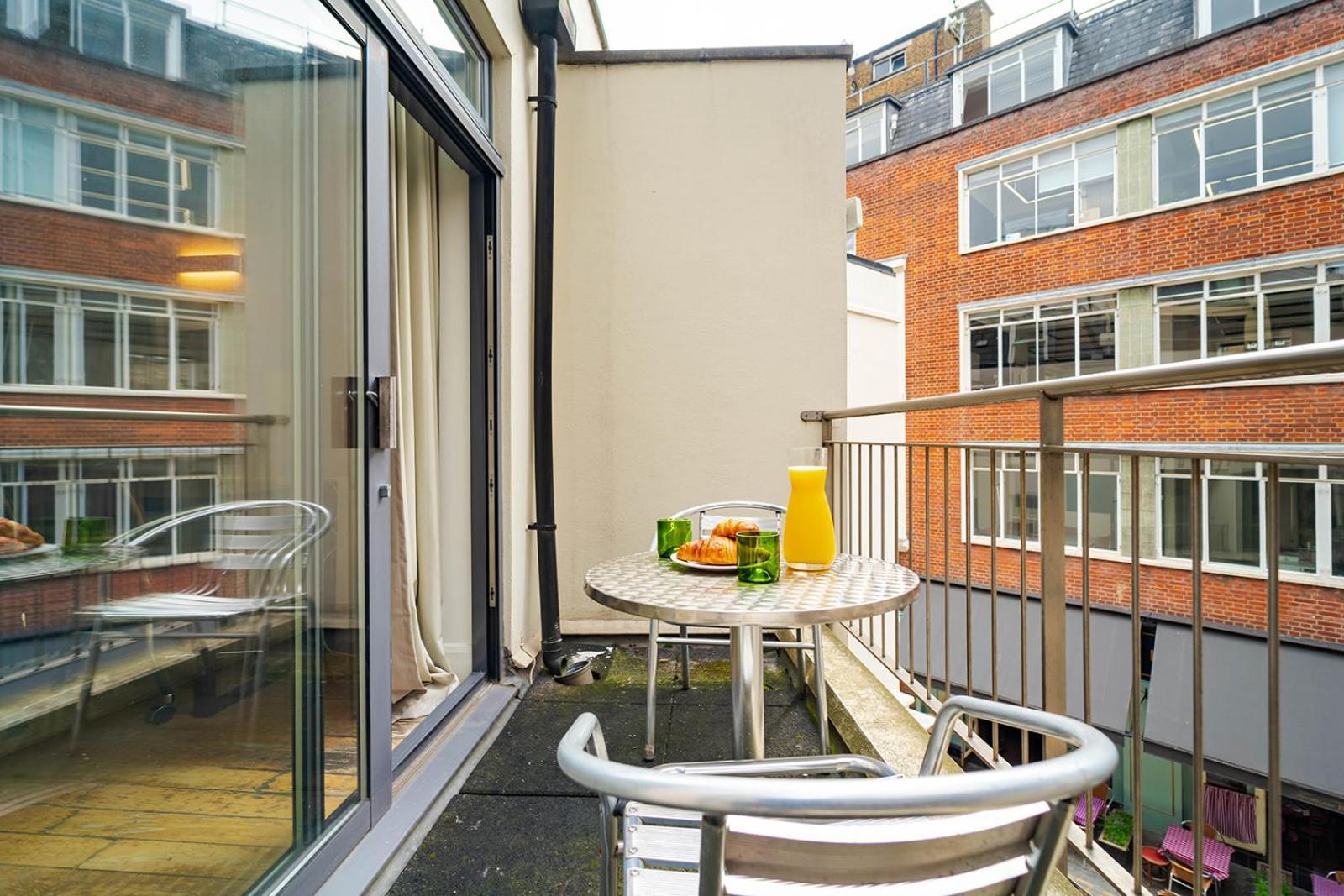 Appartamento Spacious With A Balcony In Prime Location In Farringdon
