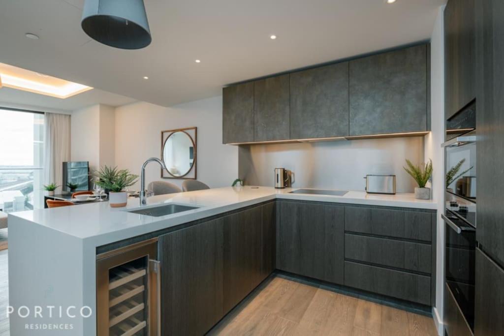 Portico Residences - Beautiful 2 Bed With Pool In Nine Elms * Londres