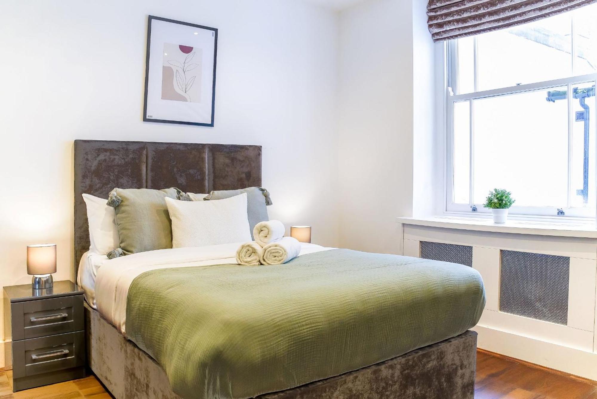 Notting Hill & Hyde Park - 2br - Cityapartmentstay Lägenhet London