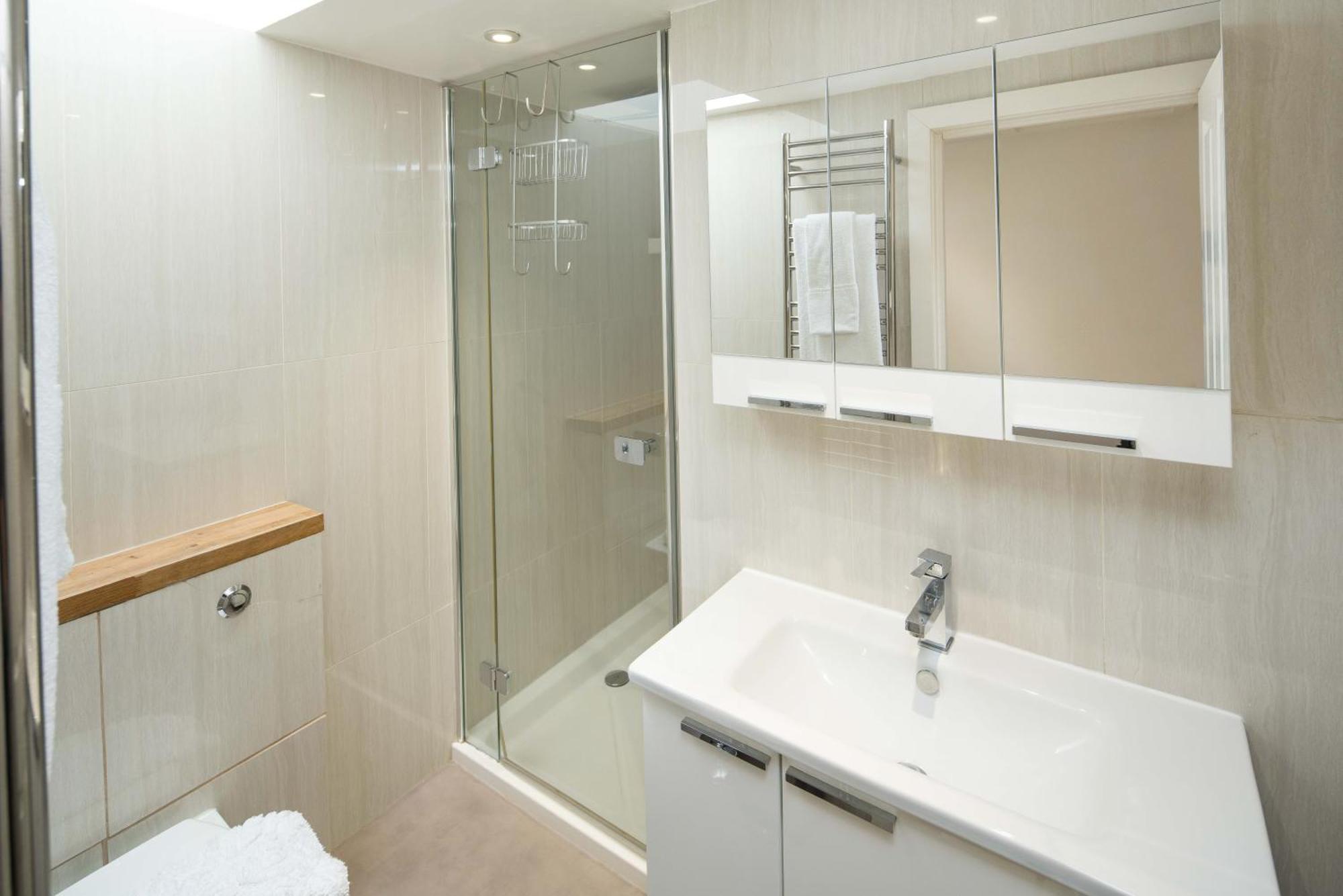 Elegant 3br, 2ba Flat In Marylebone - Ideal Location Near Station & Attractions