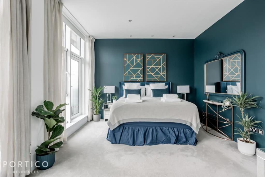 Portico Residences - Stunning Penthouse With River Views In Battersea London