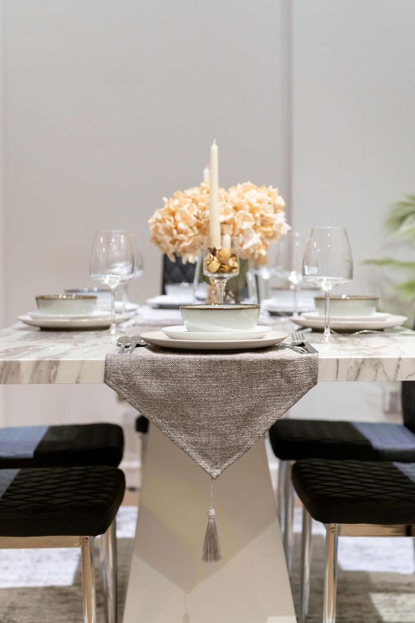 Camden Coach House By Livestay Short Lets & Serviced With Terrace Retreat & Parking * Londen