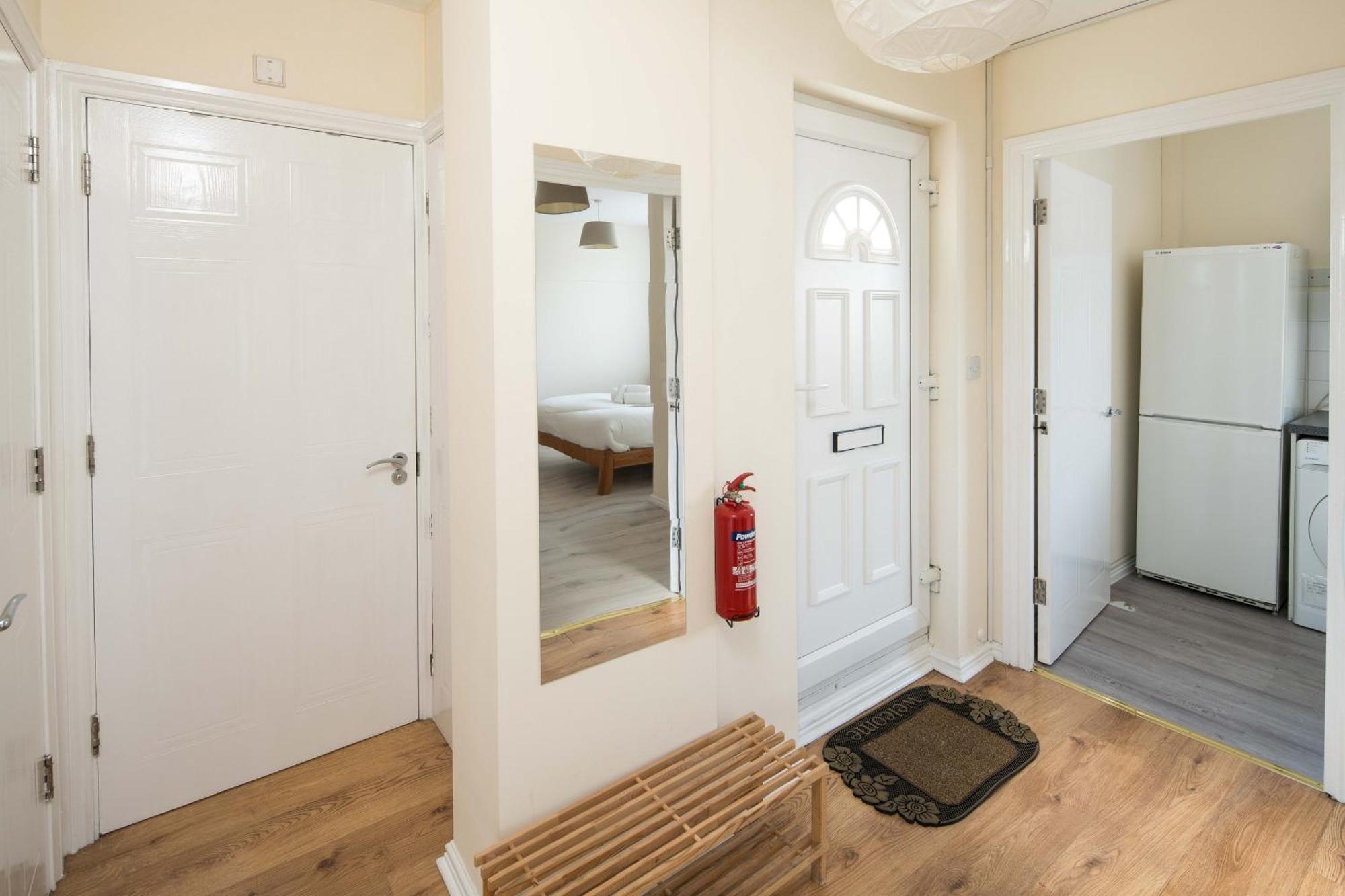Apartment 2bd Flat - Buzz & Parkside Serenity *