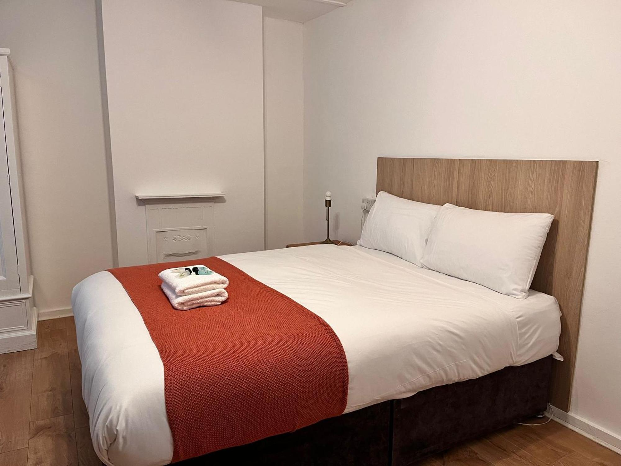 Guest house Hornfair House London
