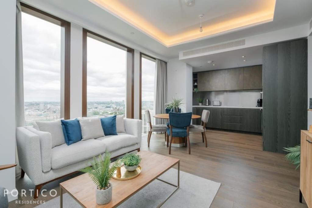 Stunning 2-bed With Pool In Nine Elms * Londen
