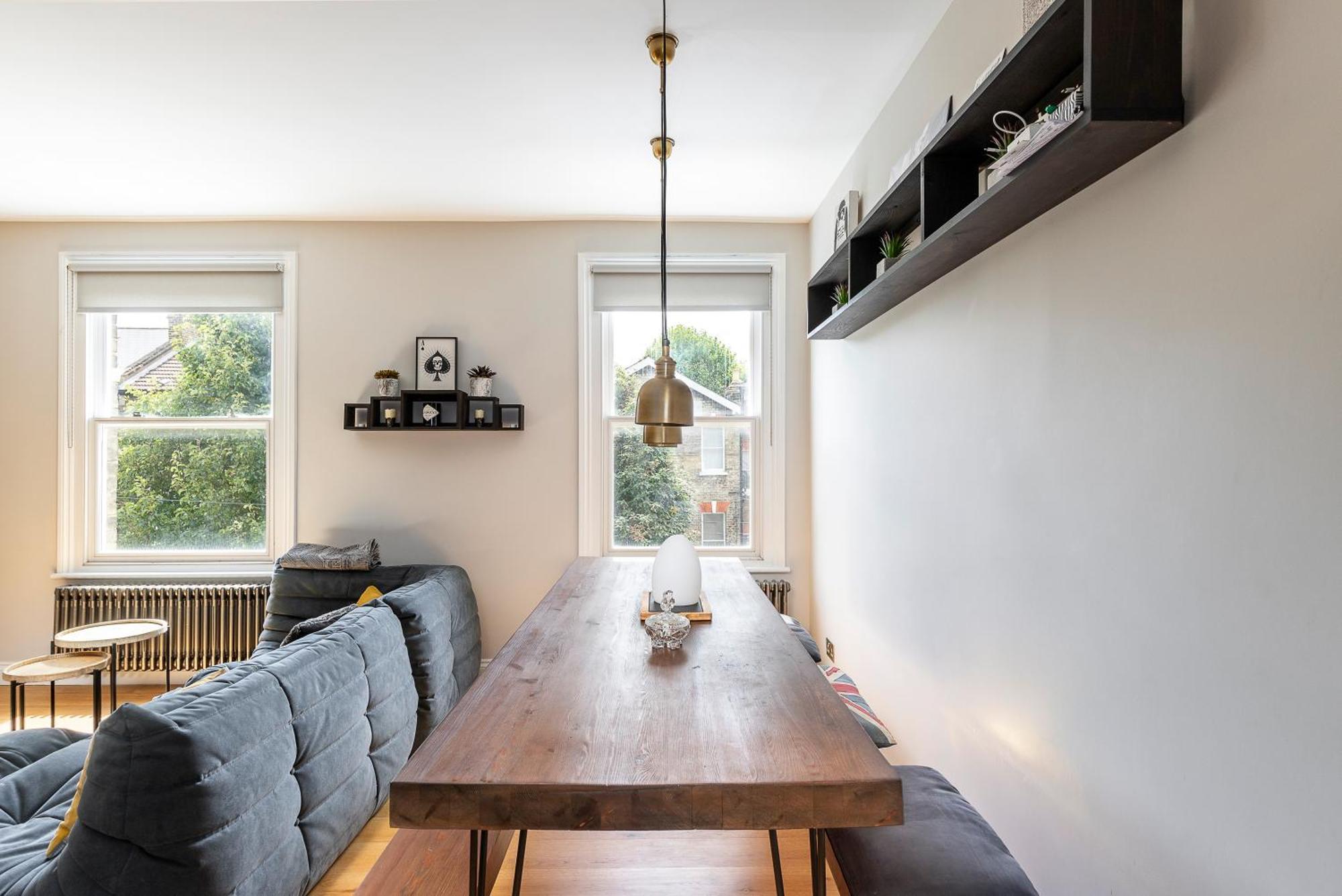 Rustic And Contemporary Haven In Brixton * Londen