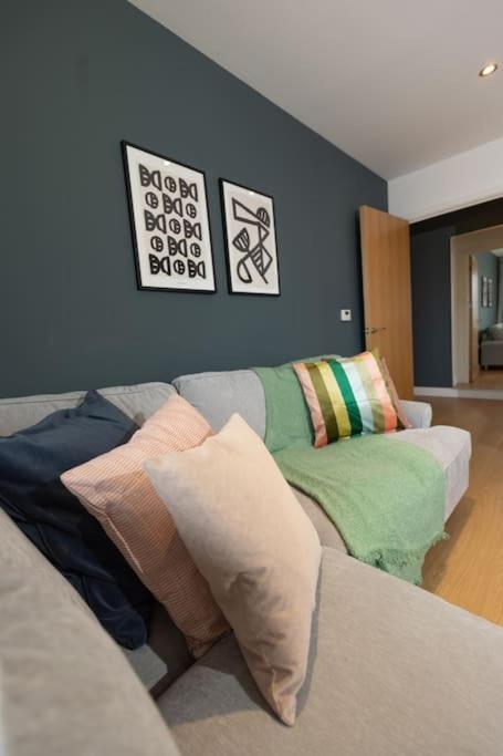 Lägenhet Stylish 3 Bed Near Downtown & Free Parking *