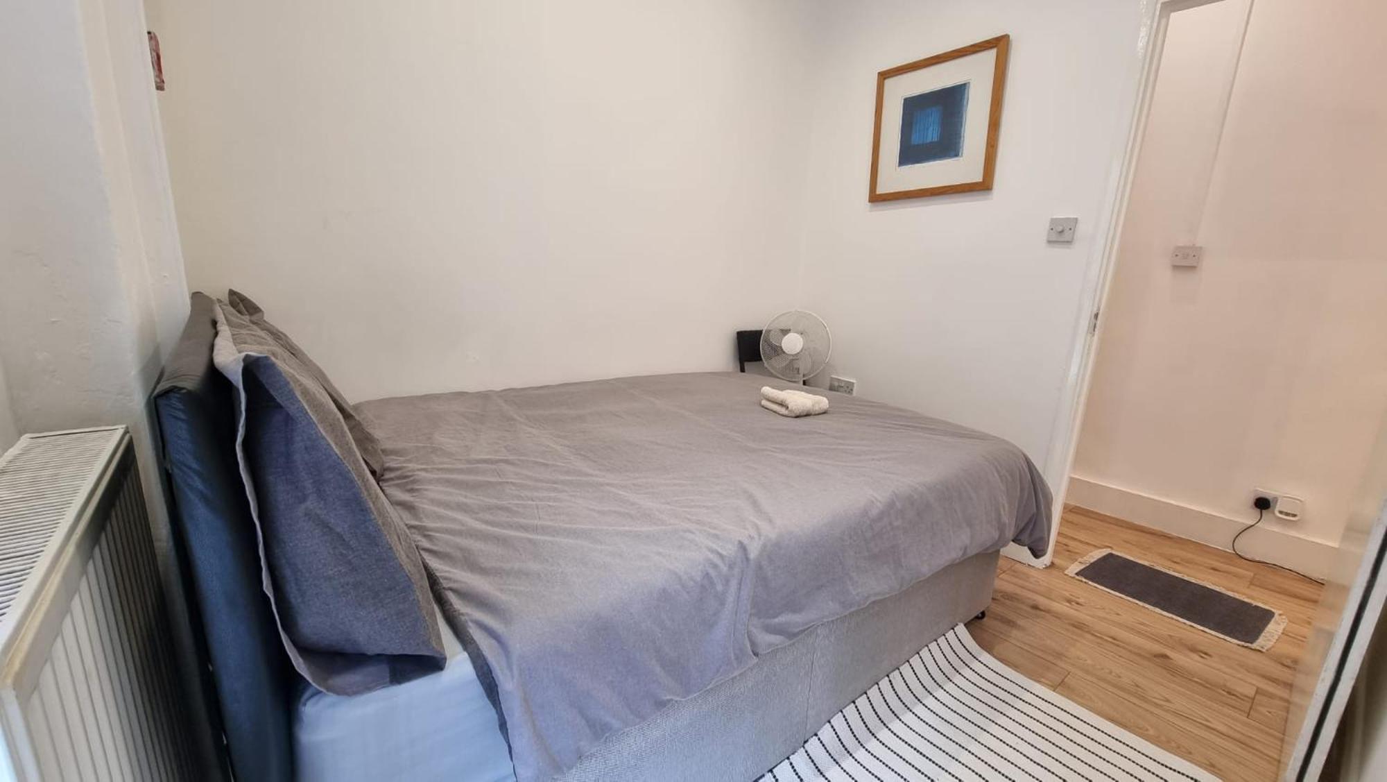 Apartment 2 Bed Ground Floor Flat With Garden Next To Turnpike Lane Tube & Bus *