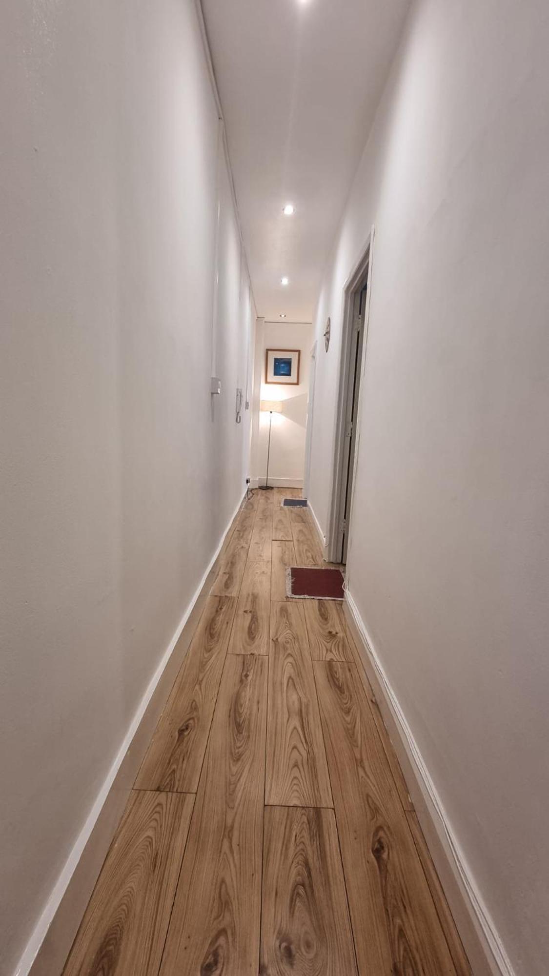2 Bed Ground Floor Flat With Garden Next To Turnpike Lane Tube & Bus *