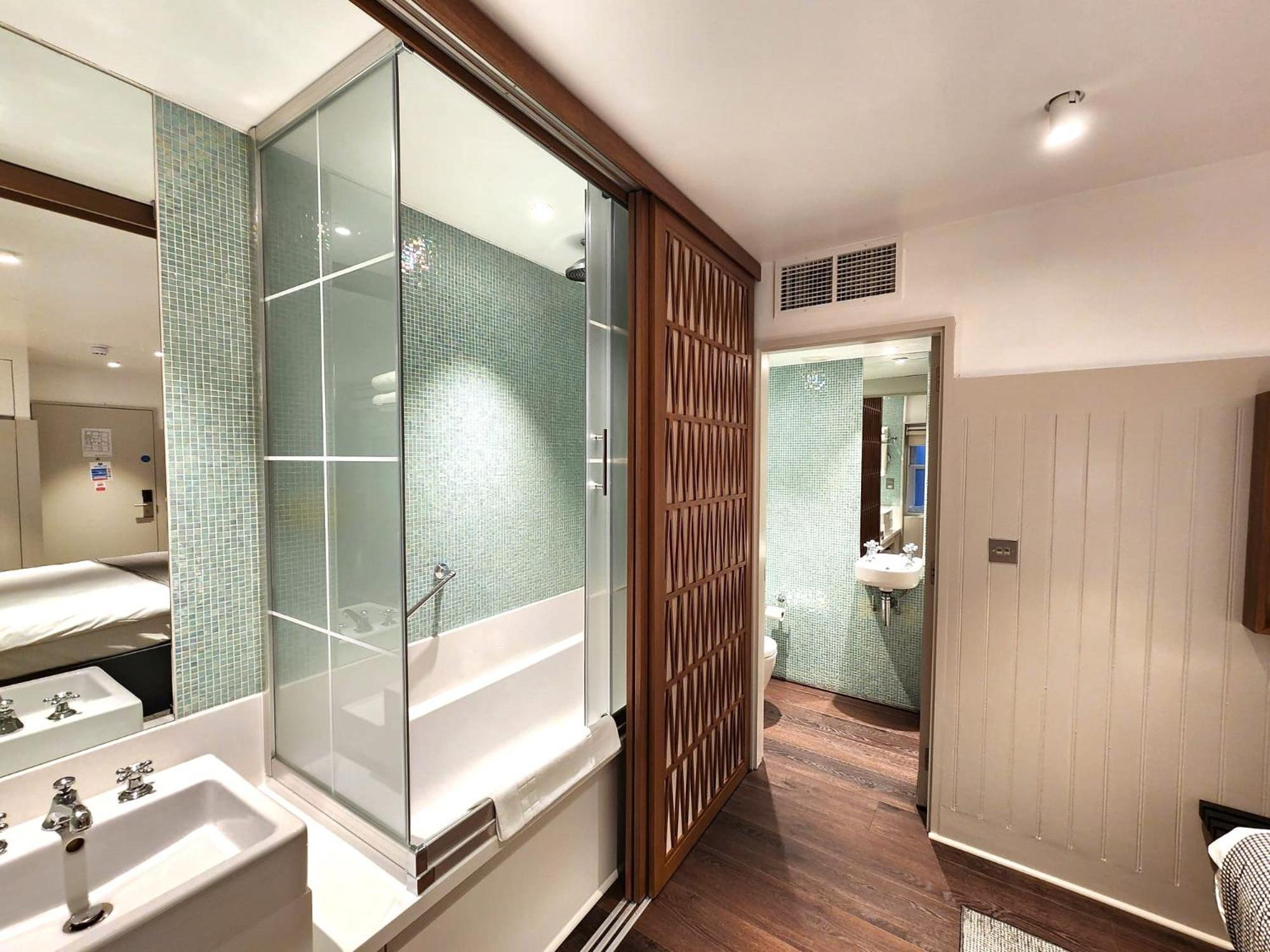 Leicester House Hotel 3*