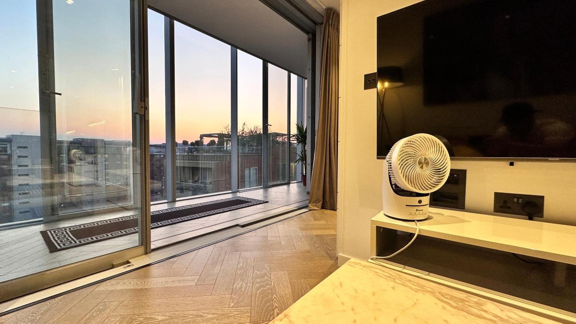 Battersea Power Station - Winter Garden Balcony & 1gb Wifi - Luxurylondonstays Appartement *