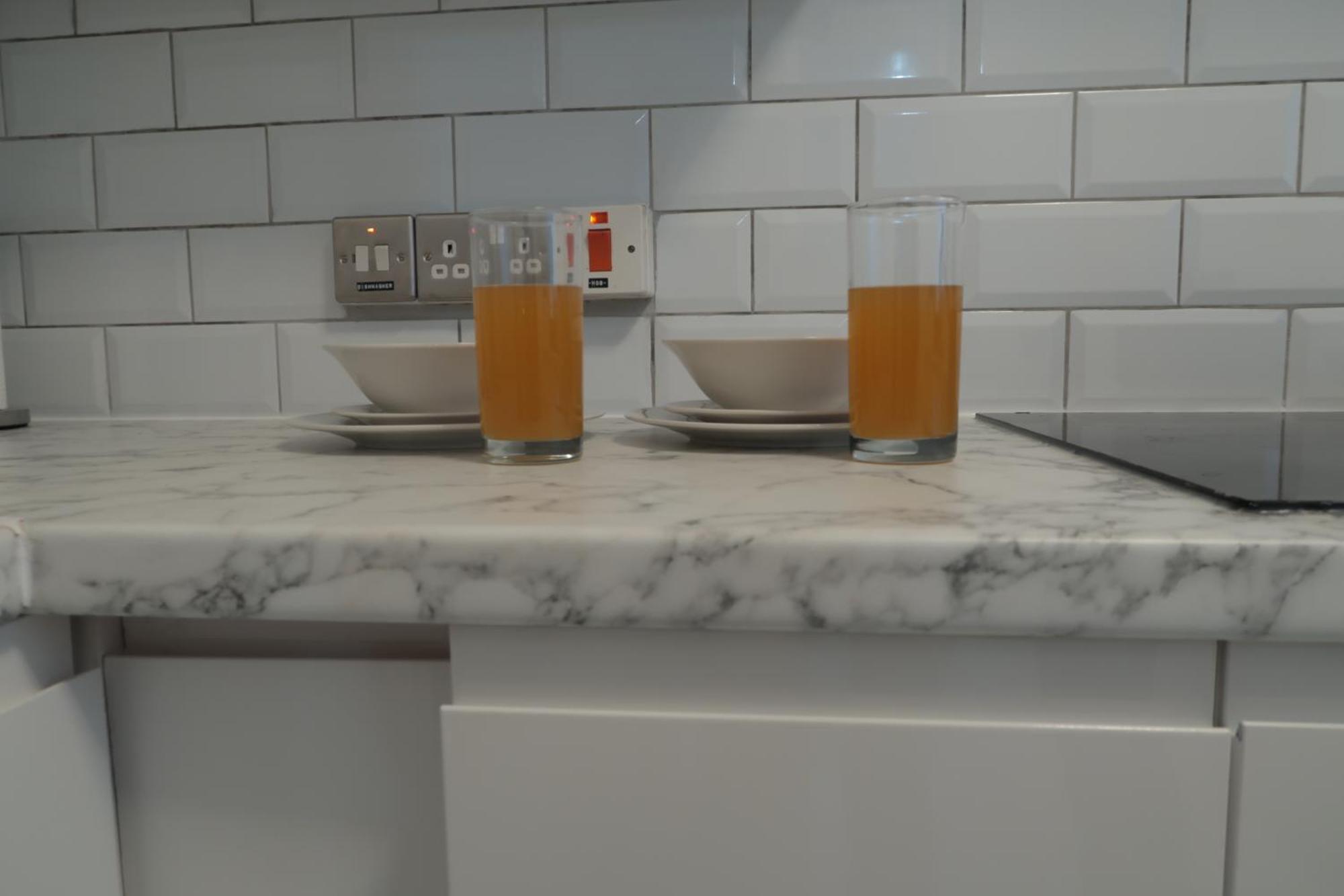 Stylish Near Excel London- Sleeps 4! * London