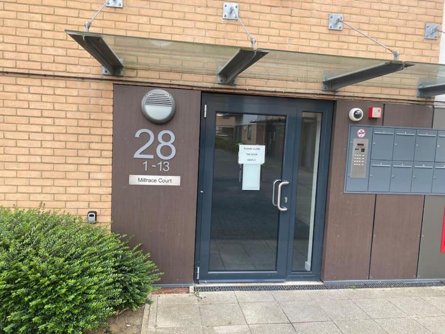 Two Bedroom House By Brookland Serviced Short Lets With Free Wifi & Parking Londen