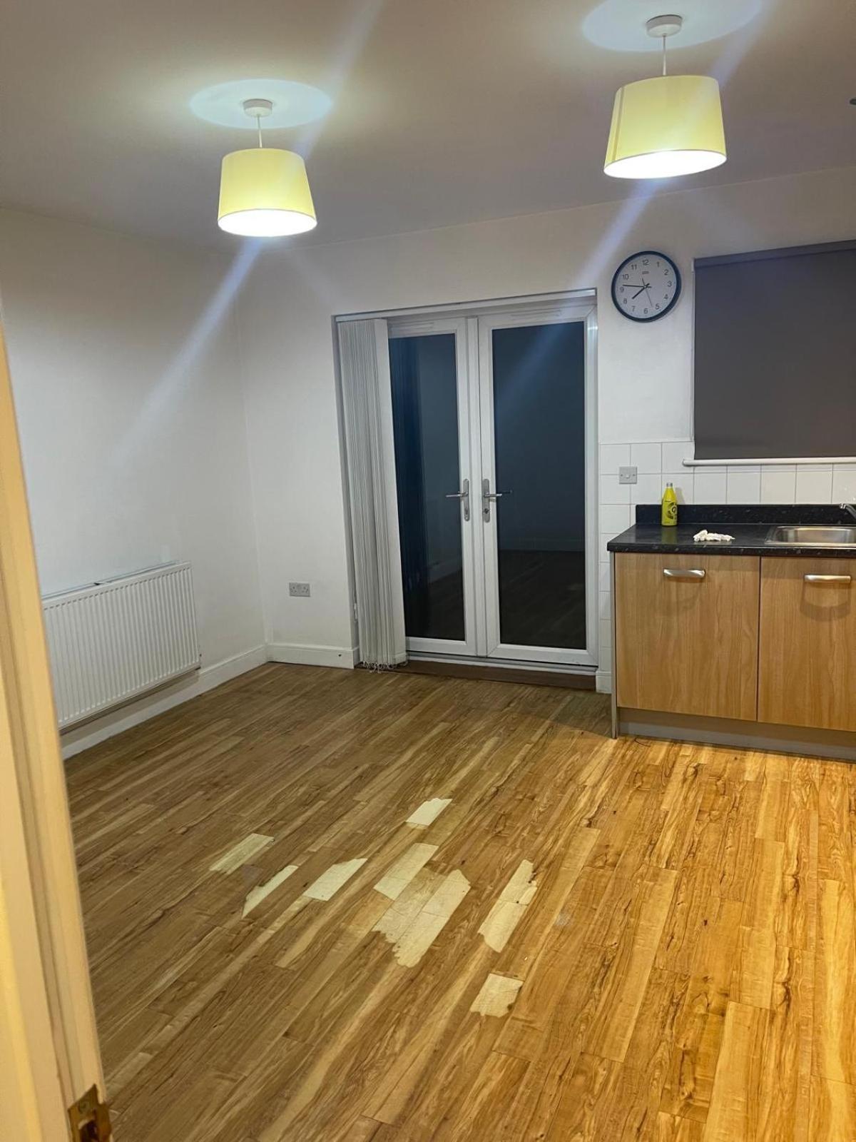 En-suite Cozy Double Bedroom Londen