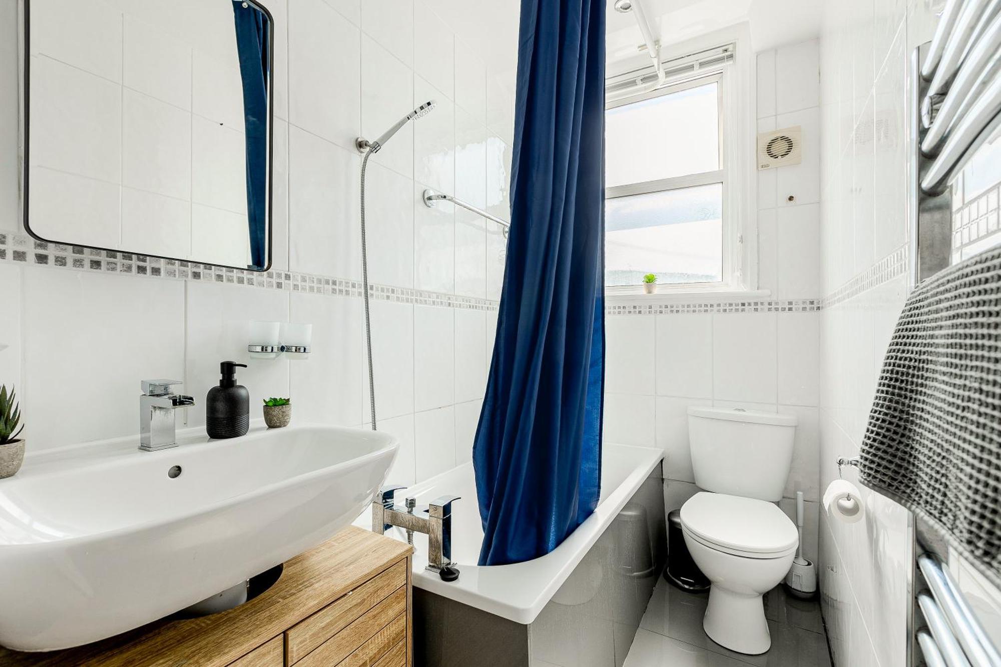 Apartment Bright 2br Flat, Forest Gate, East